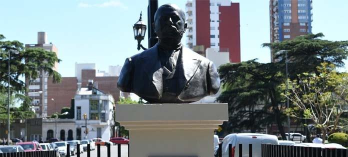 Busto de Isaac Newell